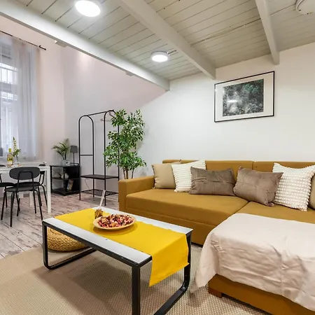 Apartment Elysian Estate *